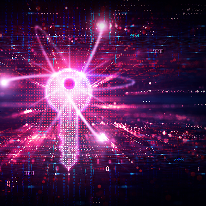 Digitaler Schlüssel, der pink leuchtet auf dunklem Untergrund